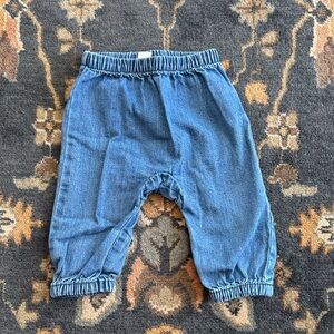 Old navy pull on jeans sz 6-12 months
